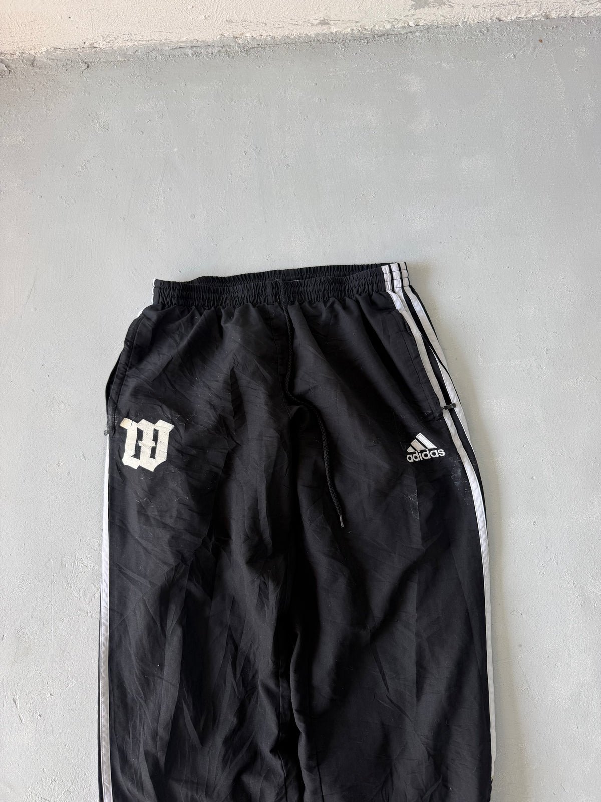 ADIDAS STRIPED TRACK PANT - M