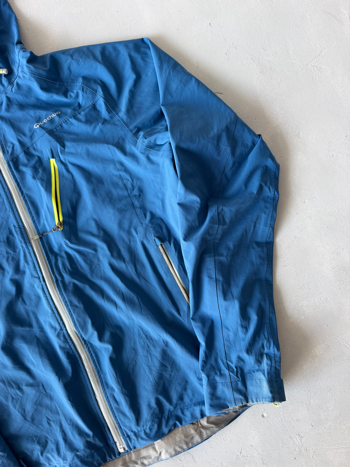 QUECHUA HOODED JACKET - XL