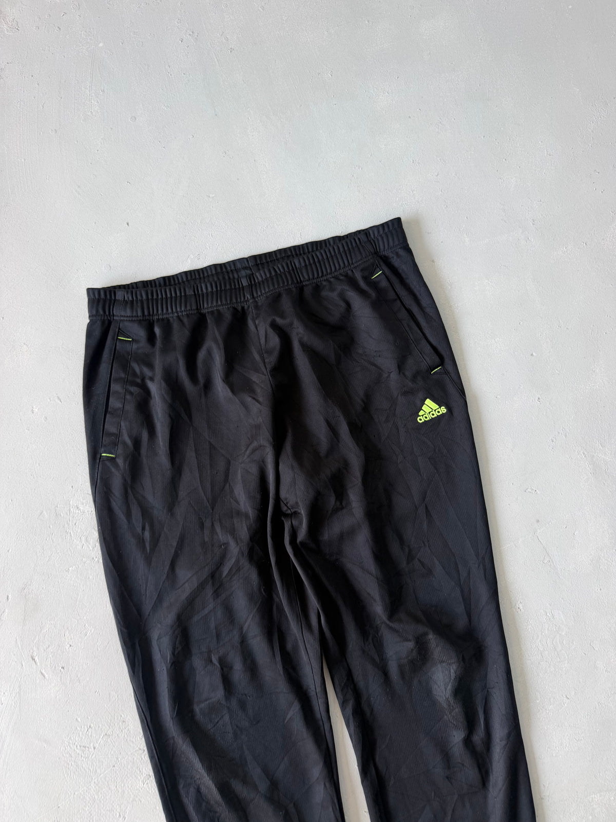 ADIDAS TRACK PANT - M