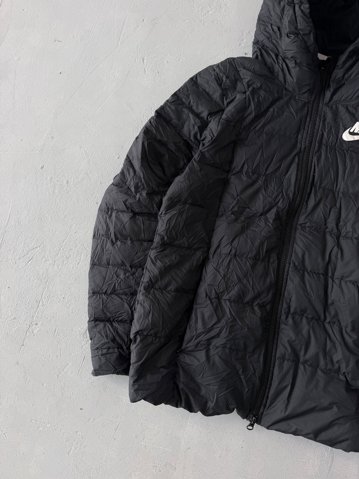 NIKE HOODED PUFFER JACKET -