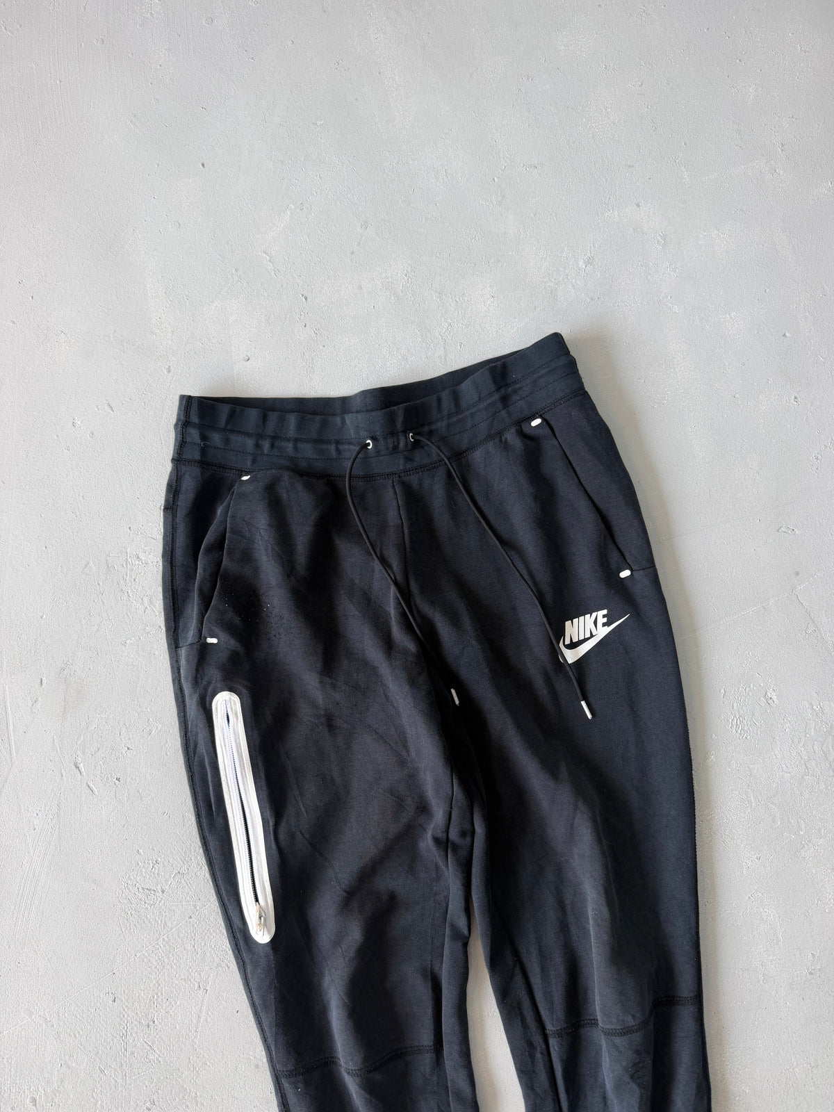 NIKE TECH PANT - S