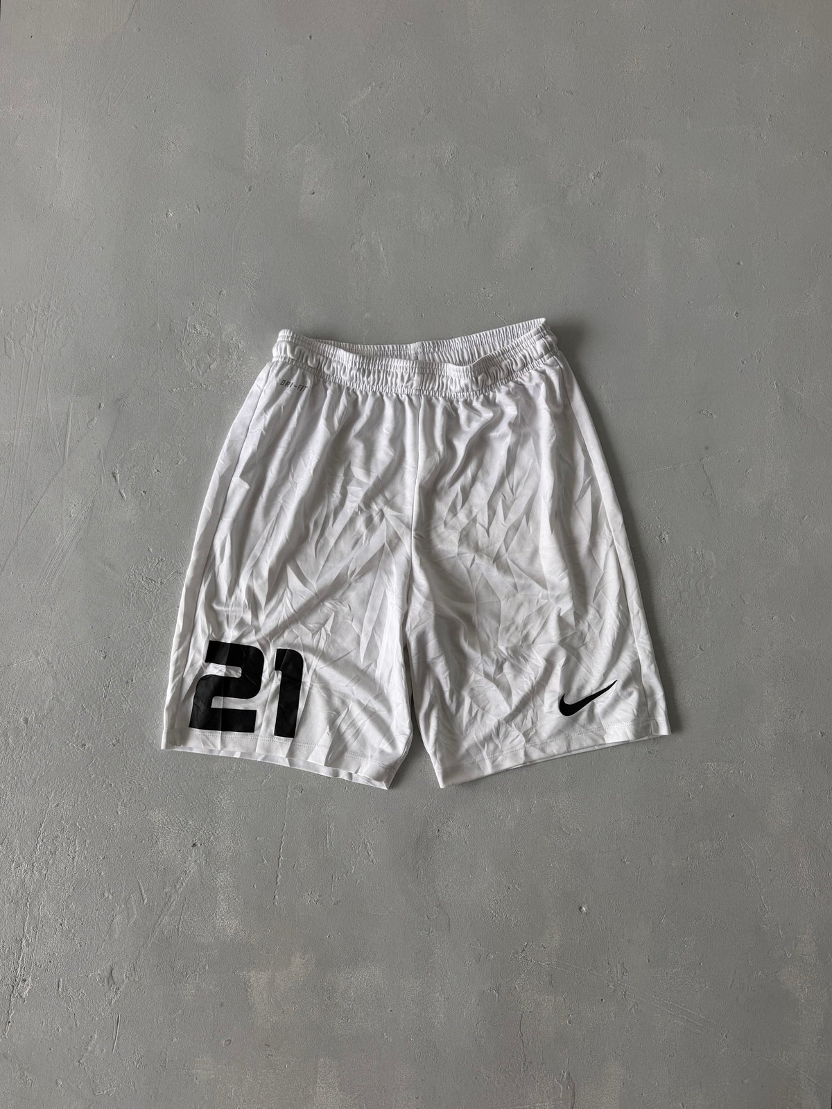 NIKE BASIC SHORTS -