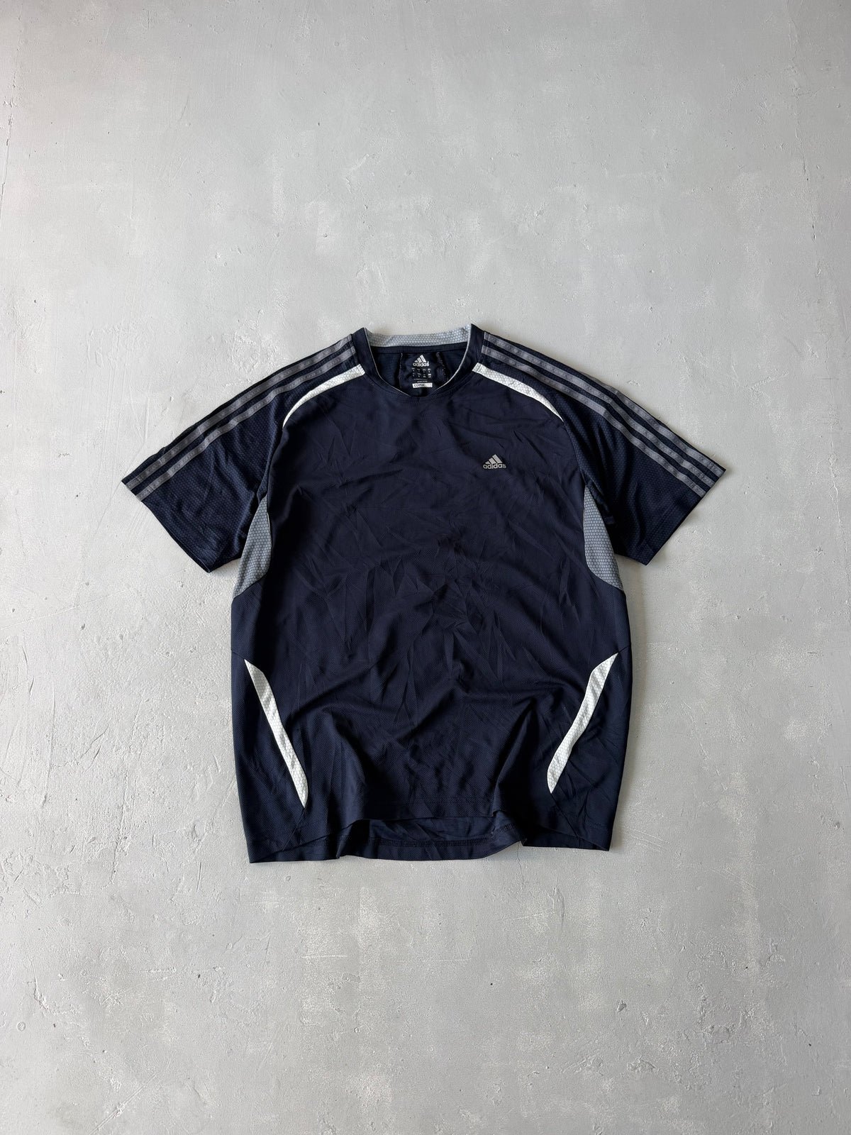 ADIDAS STRIPED TEE - L