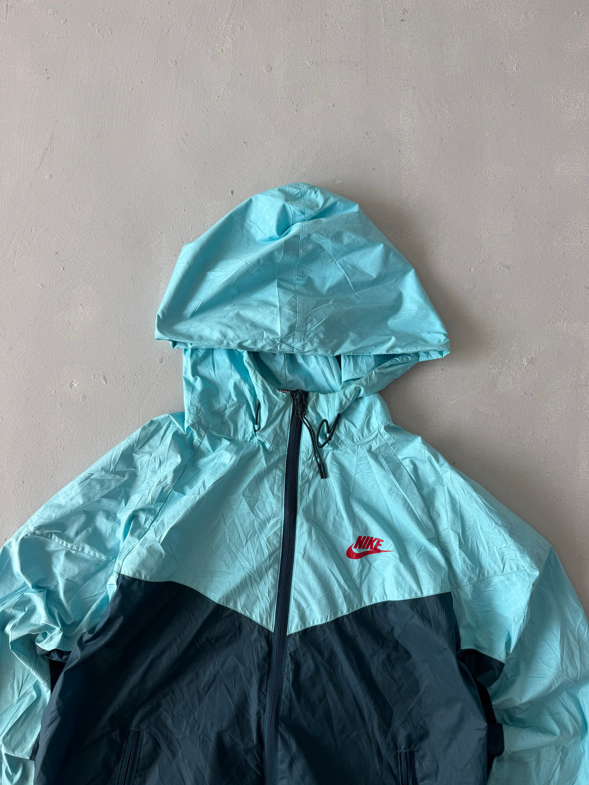 VINTAGE NIKE HOODED JACKET -