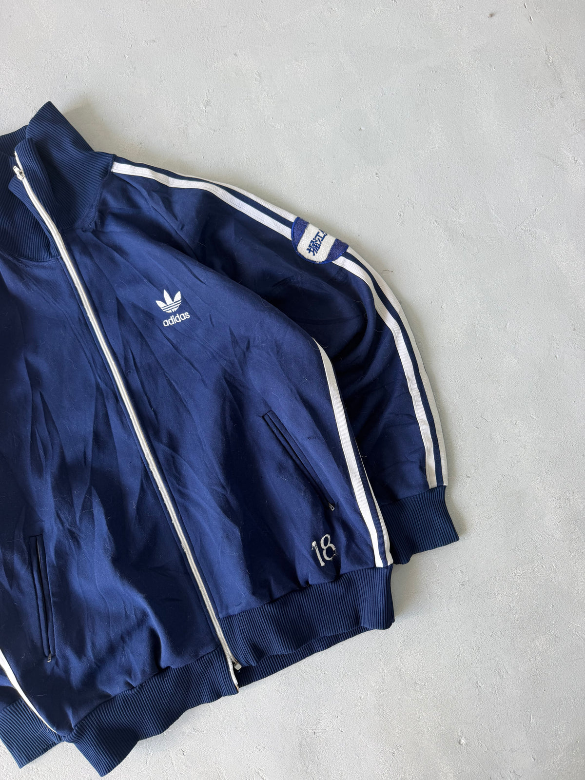 ADIDAS STRIPED JACEKT - M