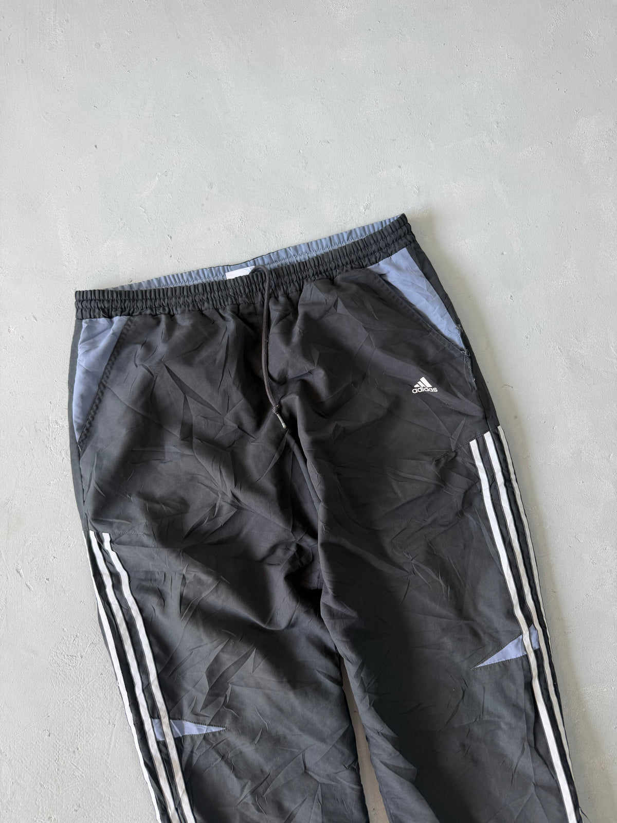 ADIDAS STRIPED TRACK PANT - L