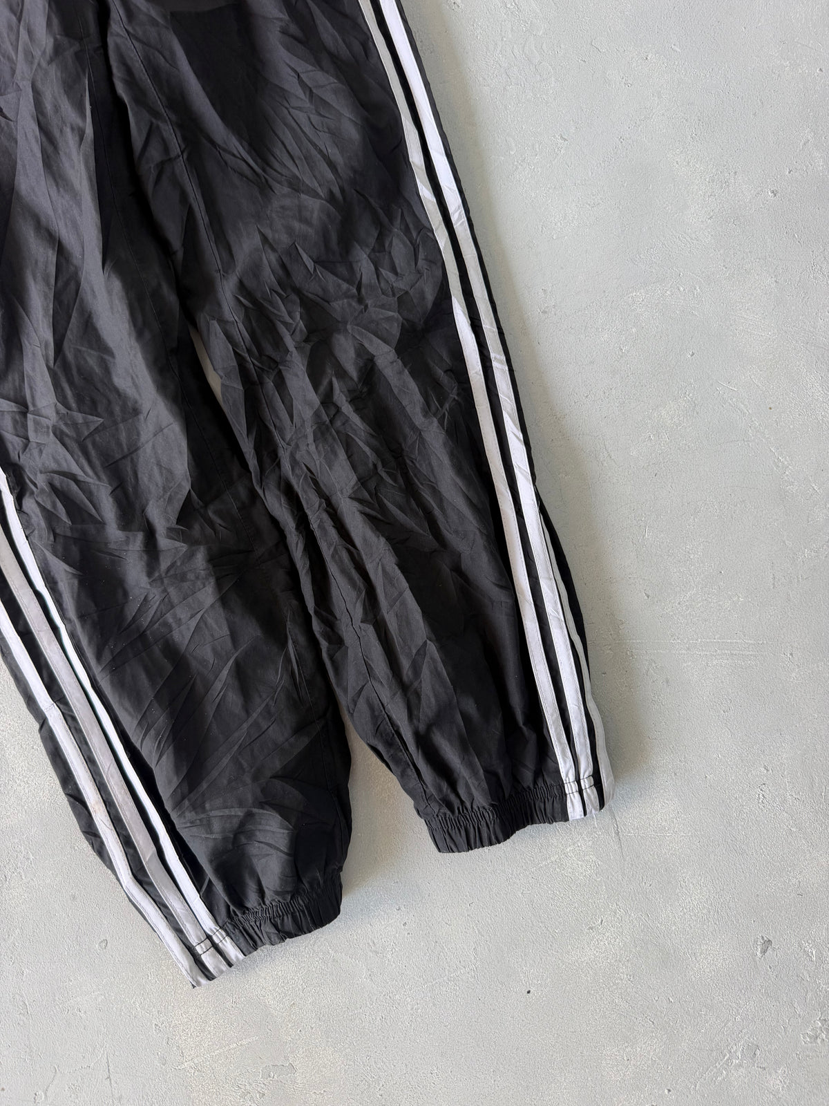 ADIDAS STRIPED TRACK PANT - XS