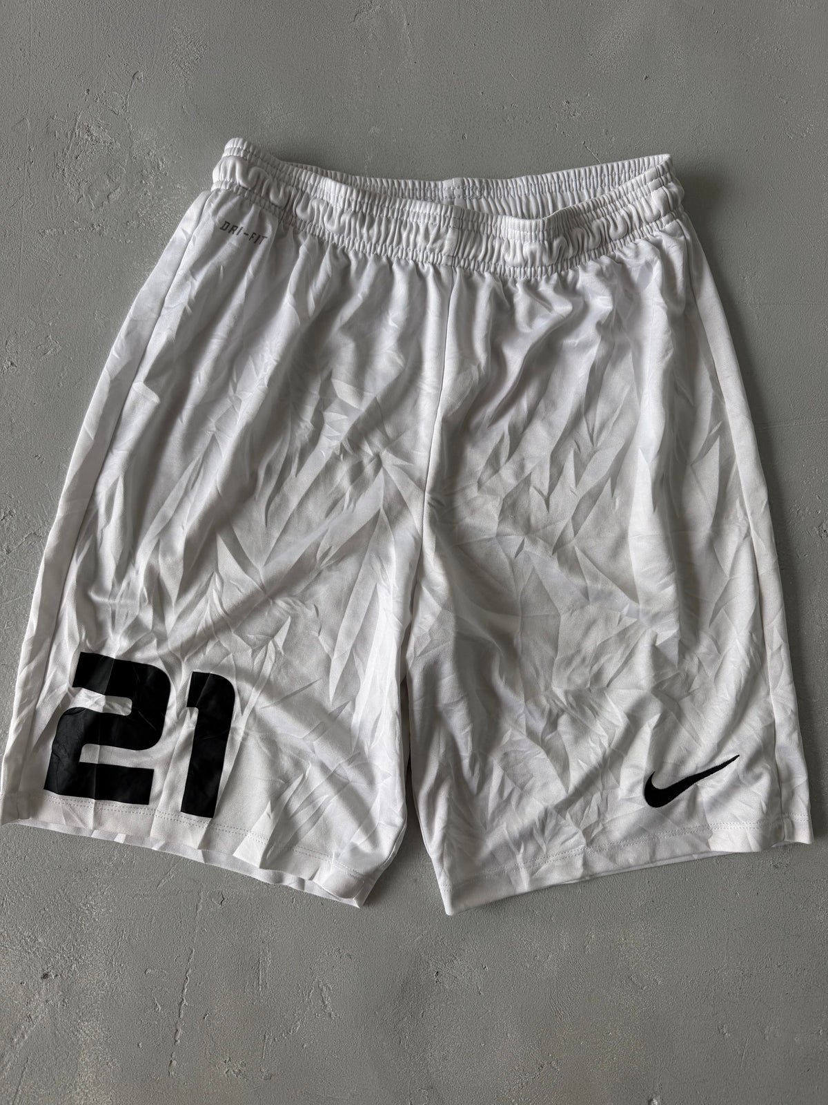 NIKE BASIC SHORTS -