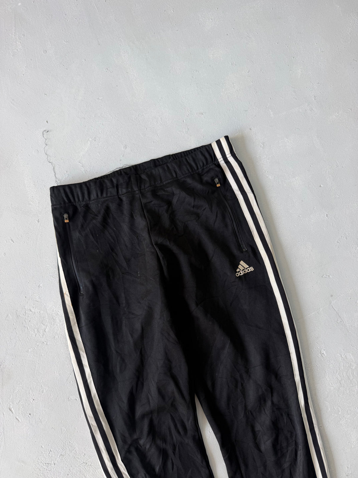 ADIDAS STRIPED TRACK PANT - M