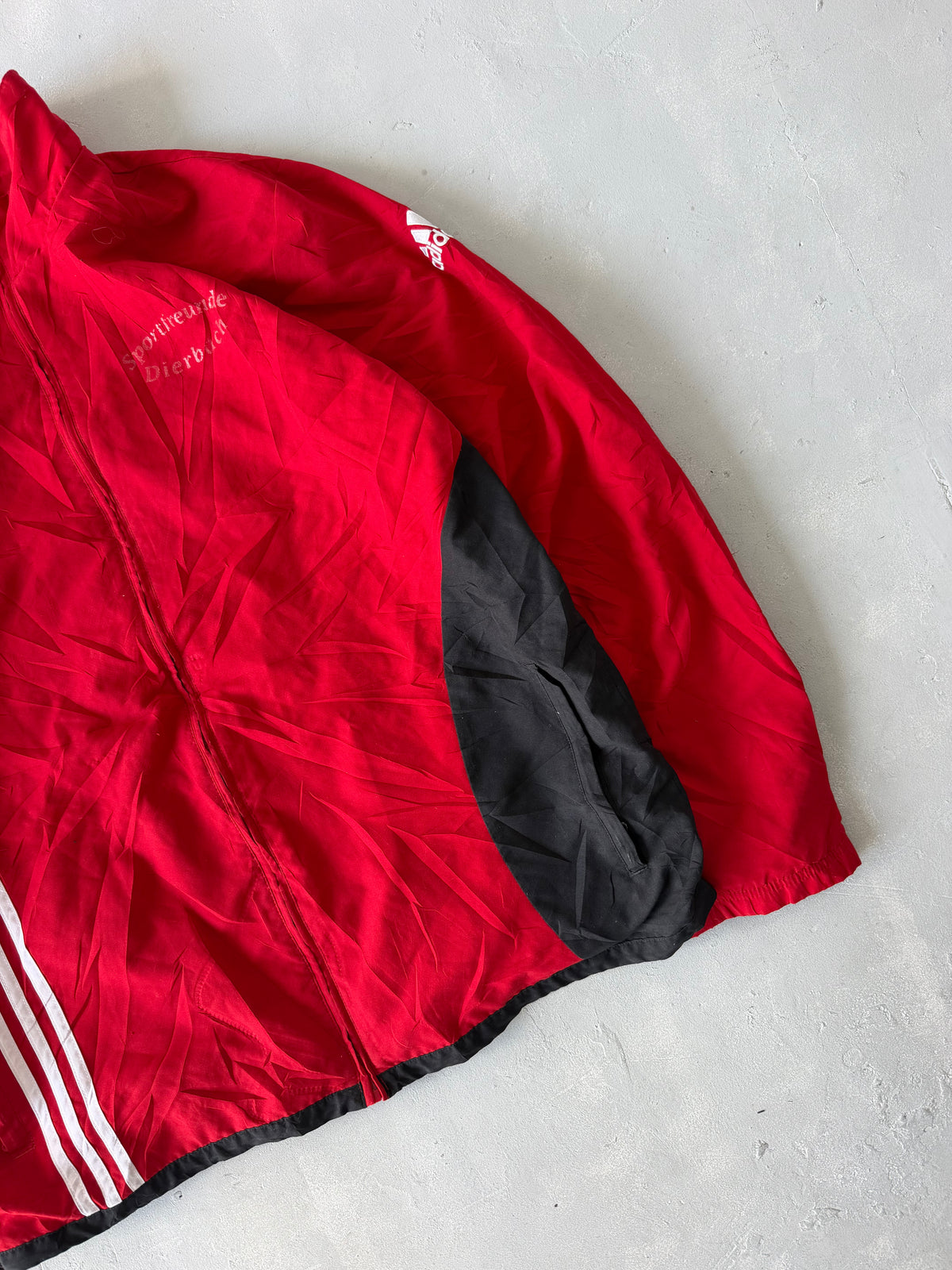 ADIDAS STRIPED JACKET - XL