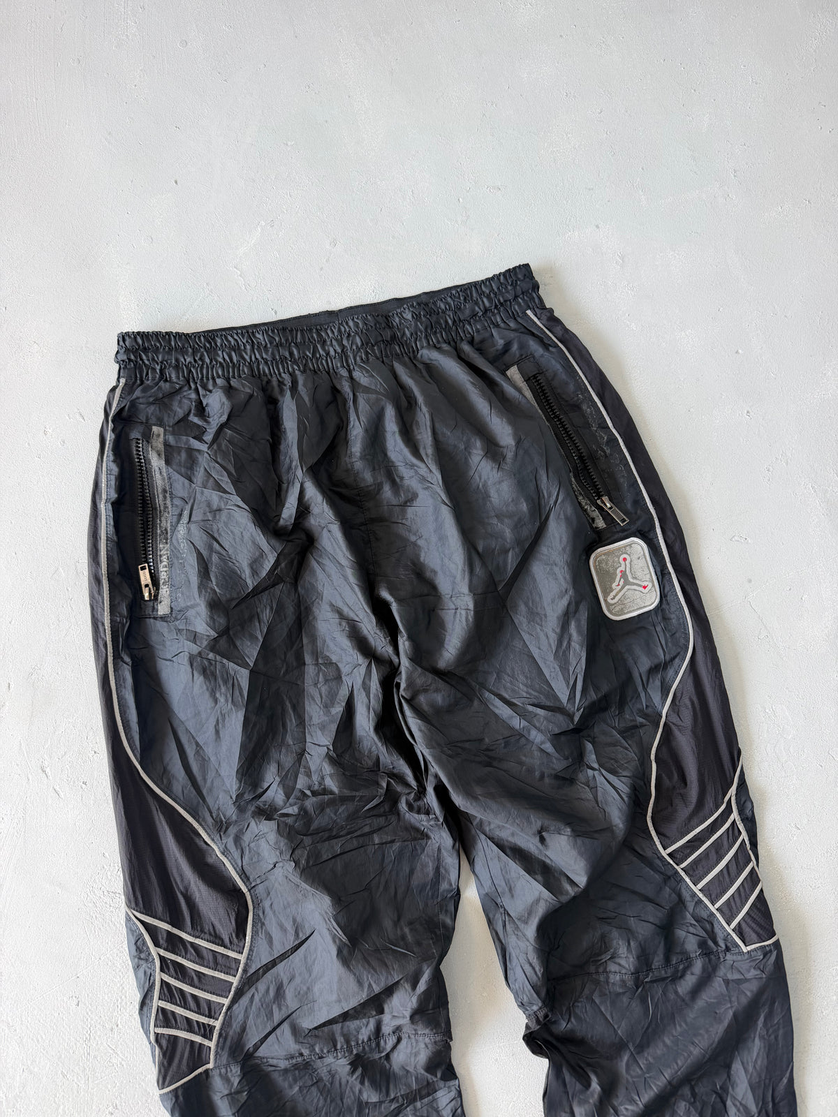 VINTAGE NIKE TRACK PANT - M