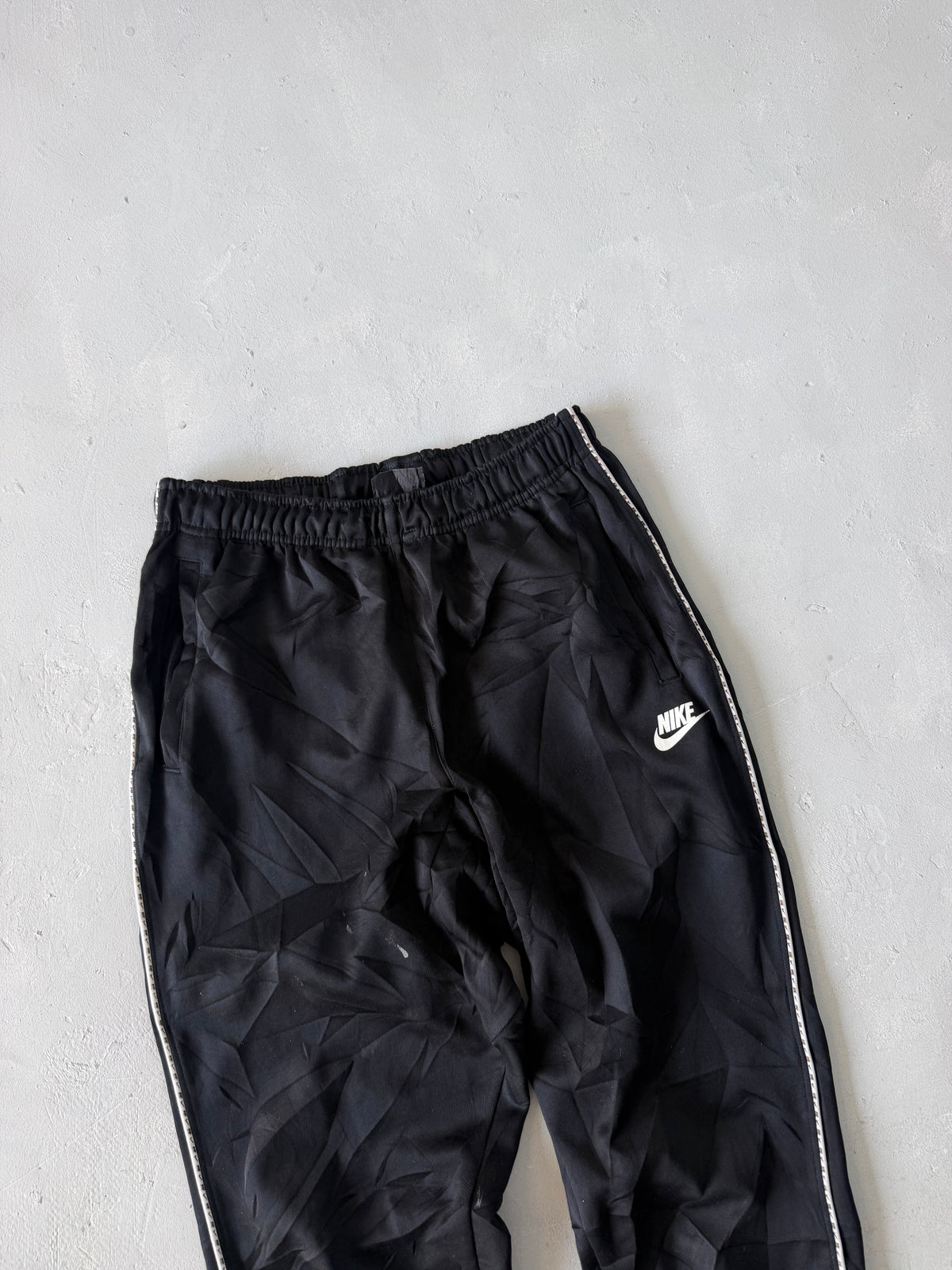 VINTAGE NIKE TRACK PANT - S