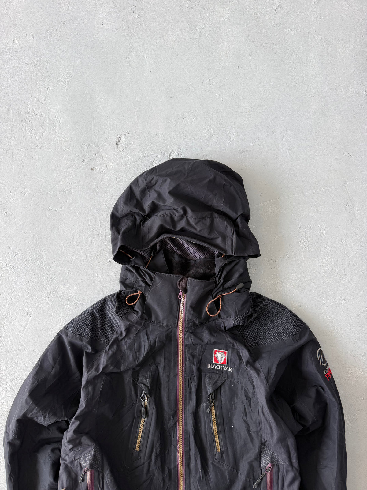 BLACK YAK SHELL JACKET -