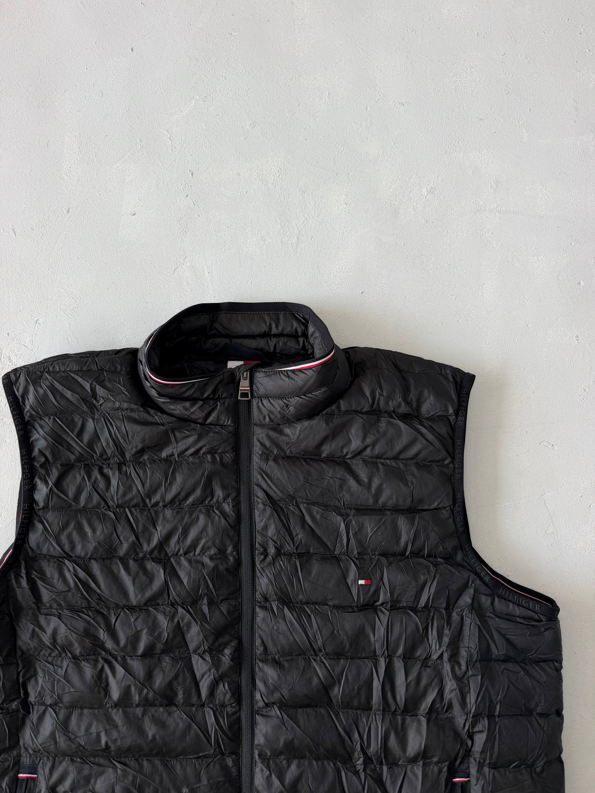 TOMMY HILFIGER QUILTED VEST -