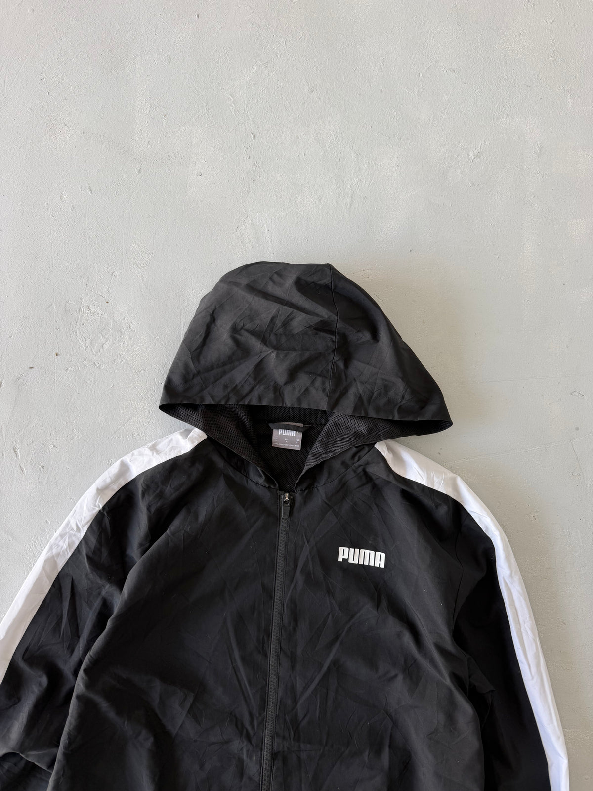 PUMA HOODED JACKET - M