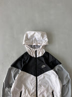 NIKE HOODED JACKET - M