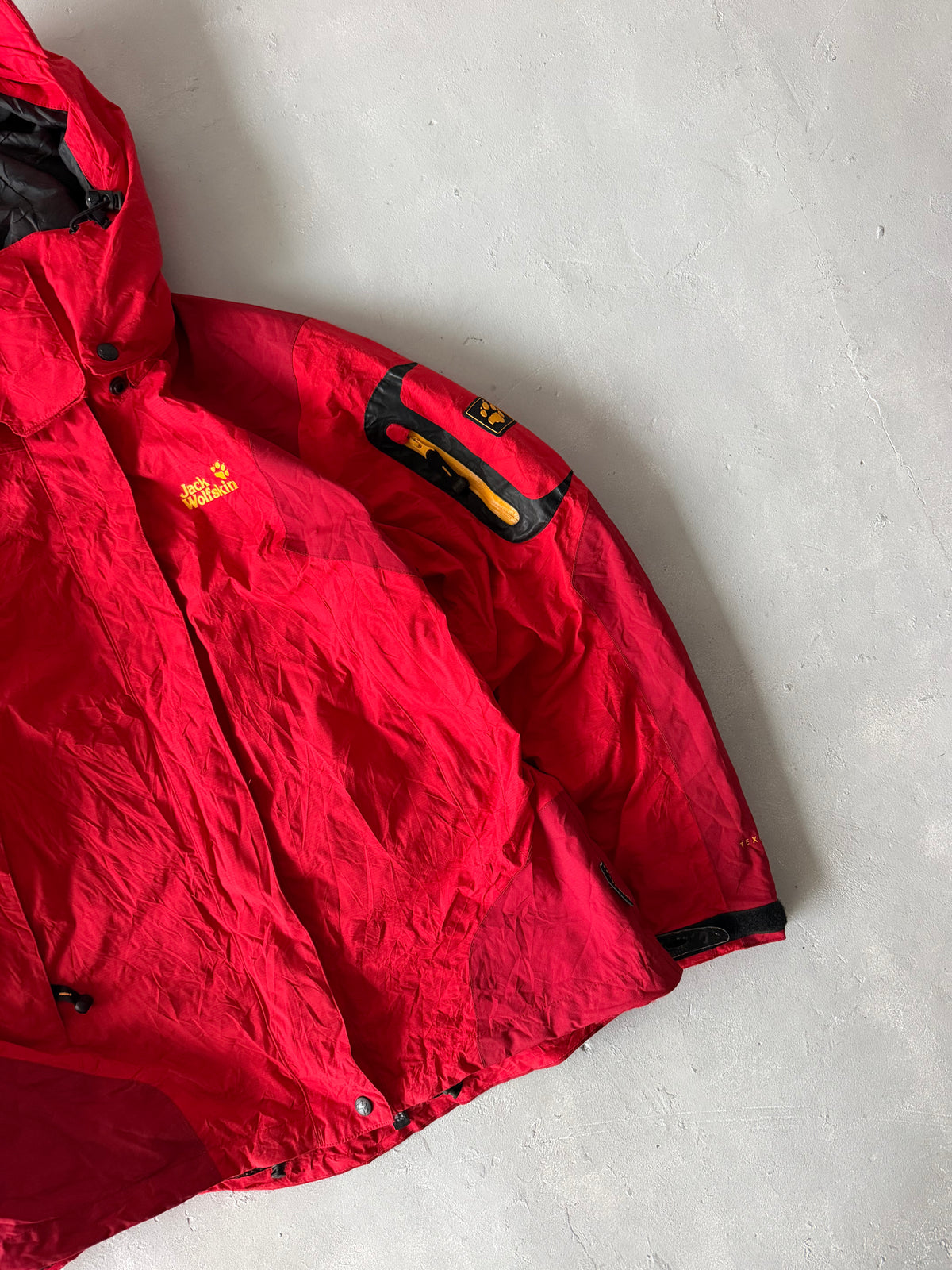 JACK WOLFSKIN HOODED JACKET - M