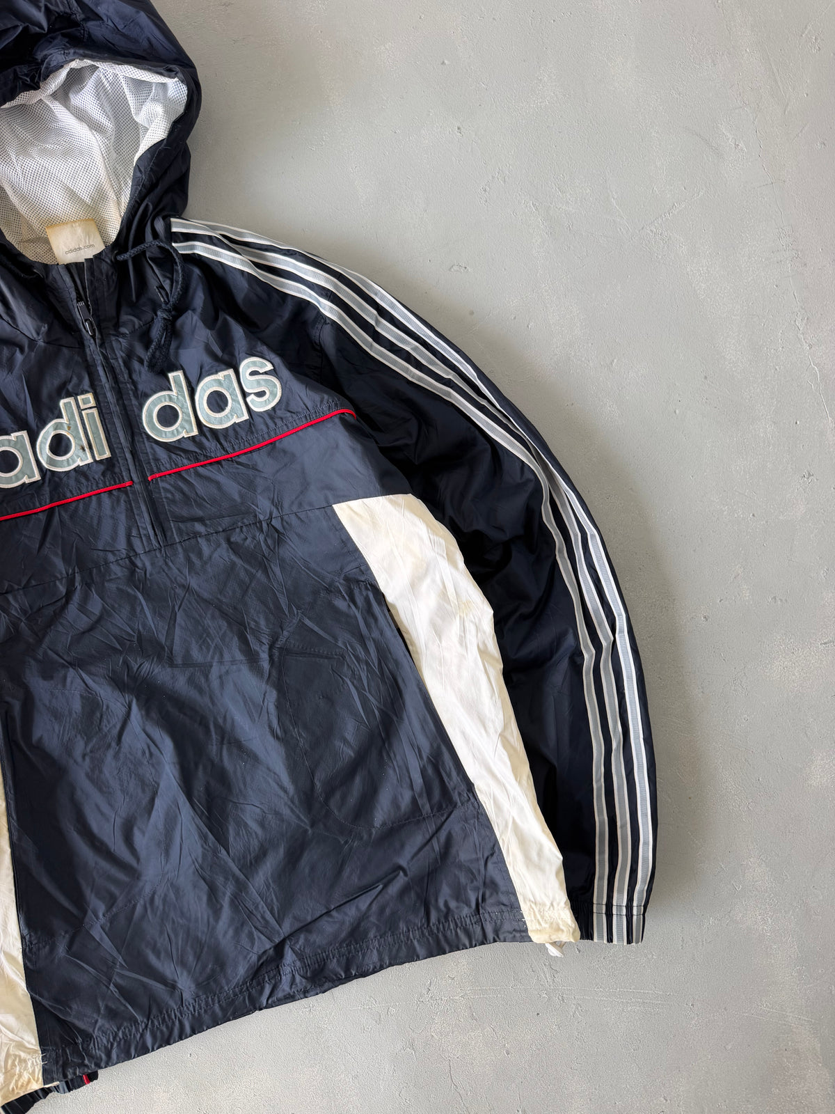 ADIDAS STRIPED SPELLOUT JACKET - M