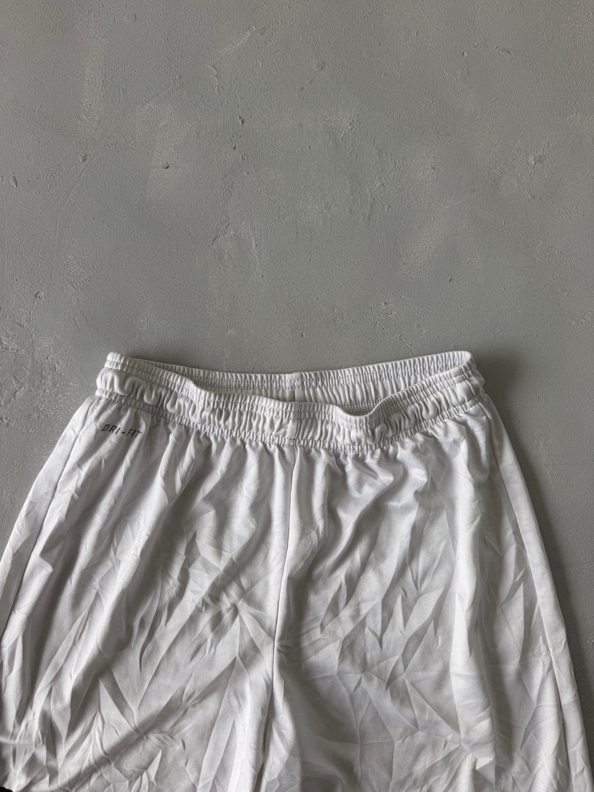 NIKE BASIC SHORTS -