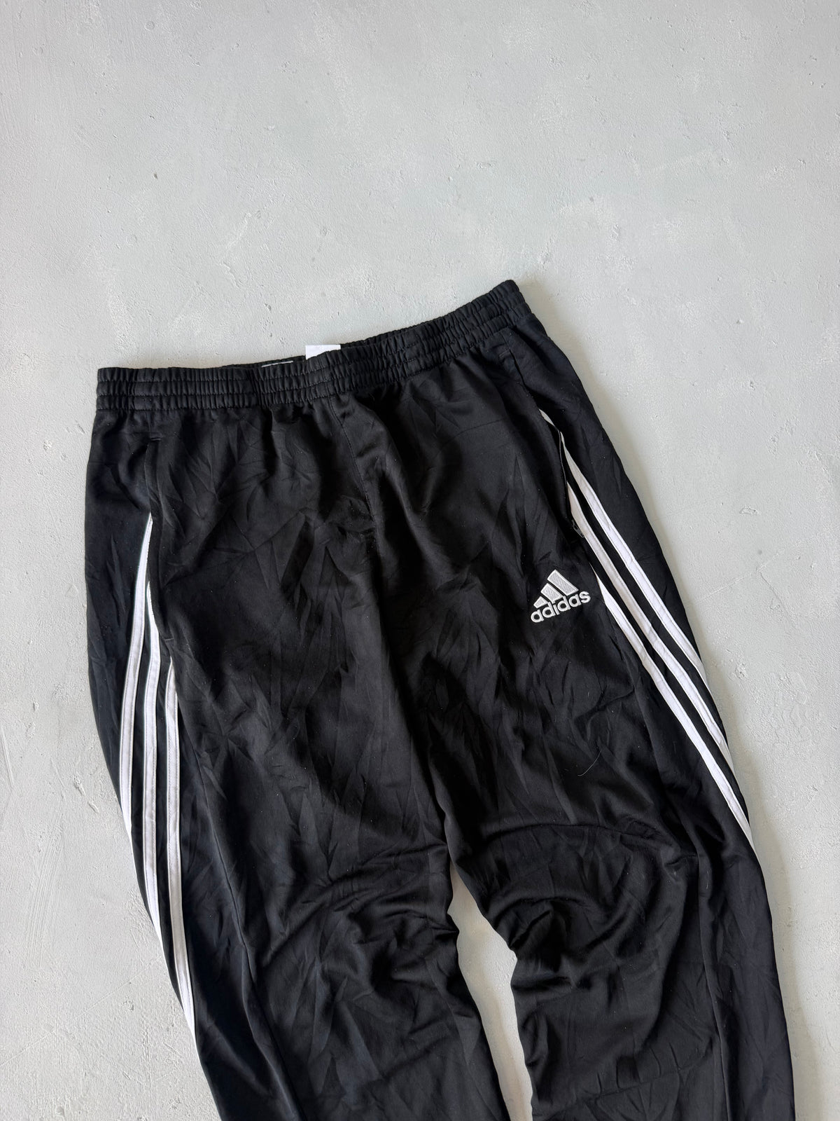 ADIDAS STRIPED TRACK PANT - M