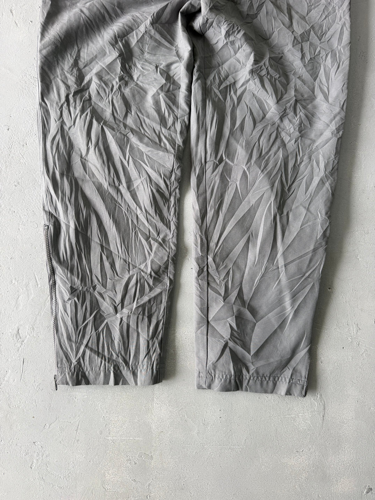 REEBOK TRACK PANT - M