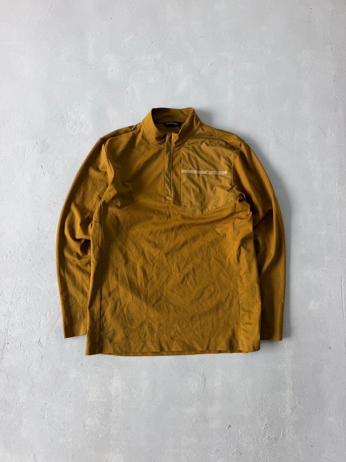 BLACK YALK HIKING TEE - M