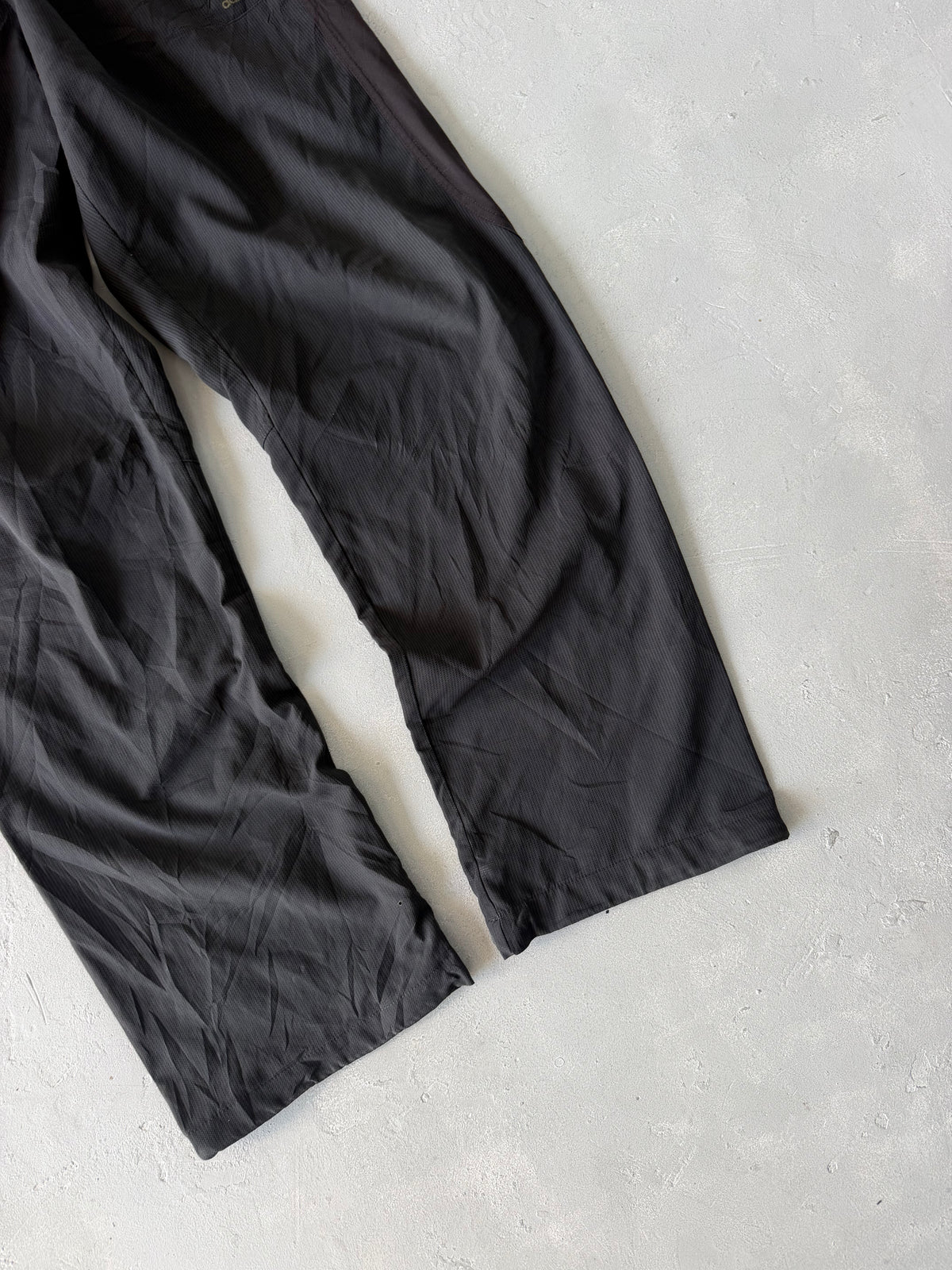 ADIDAS BAGGY TRACK PANT - M