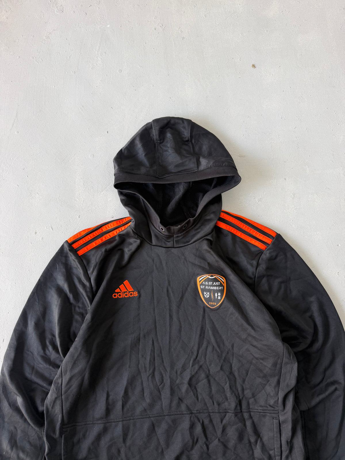 ADIDAS STRIPED HOODIE - M
