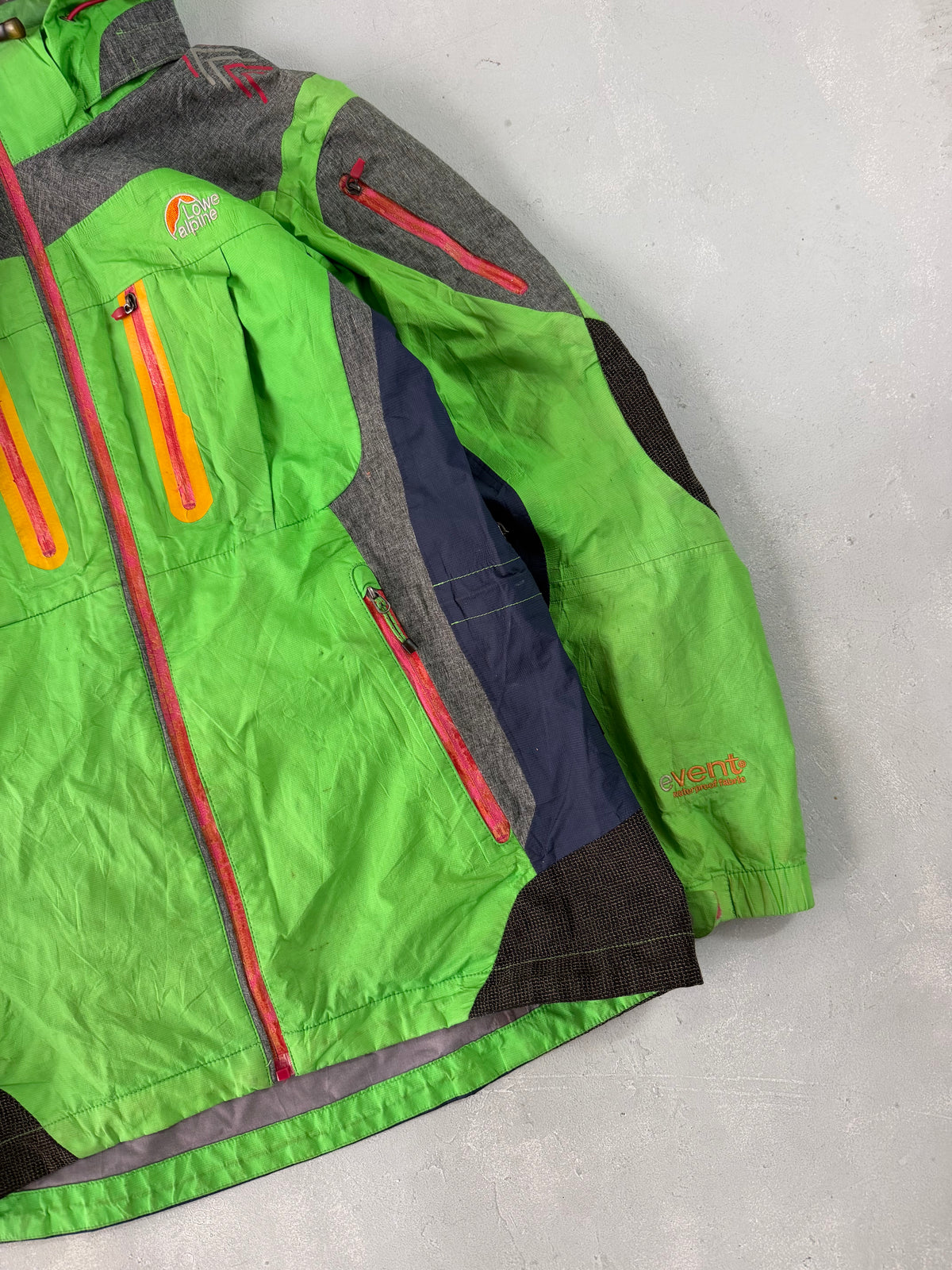 LOW ALPINE HOODED JACKET - S