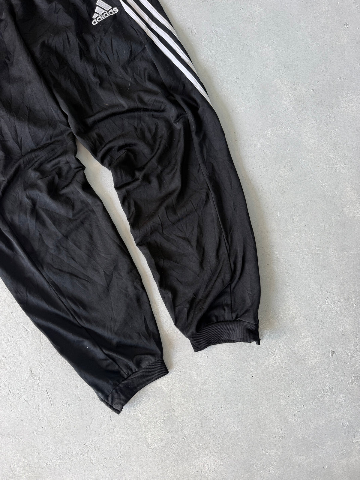 ADIDAS STRIPED TRACK PANT - M
