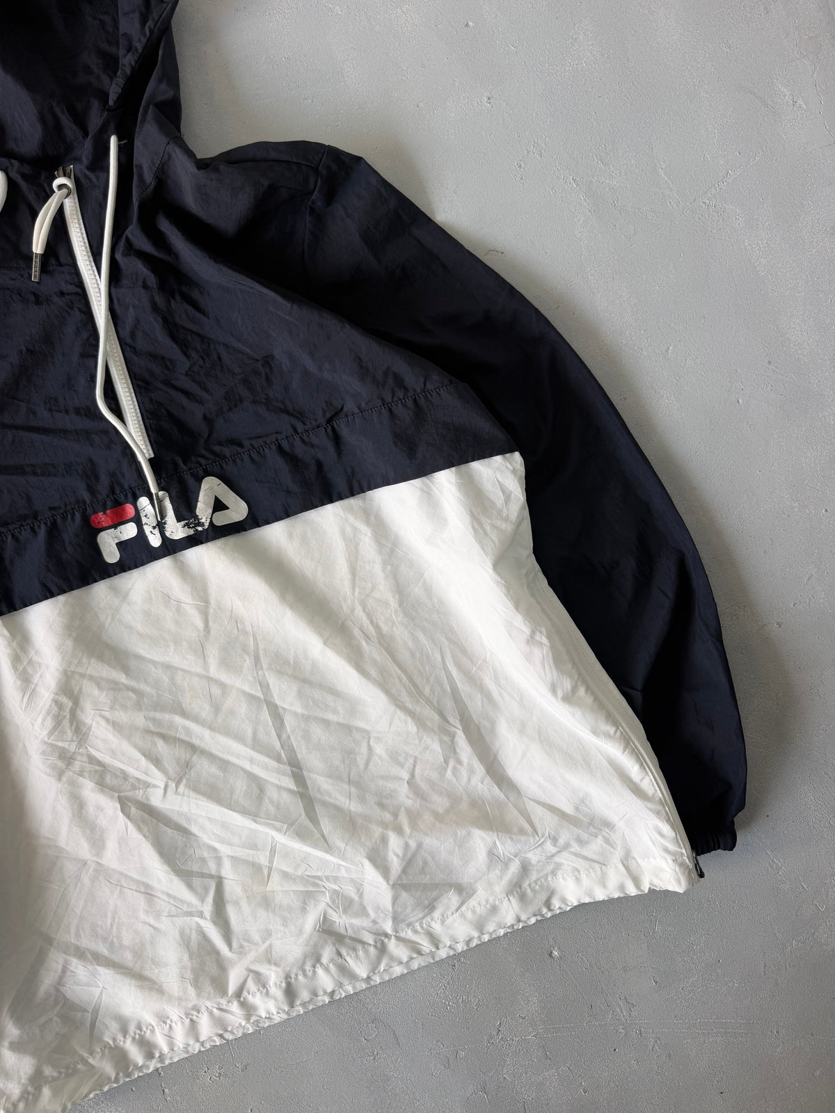FILA 1/4 HOODED JACKET - M