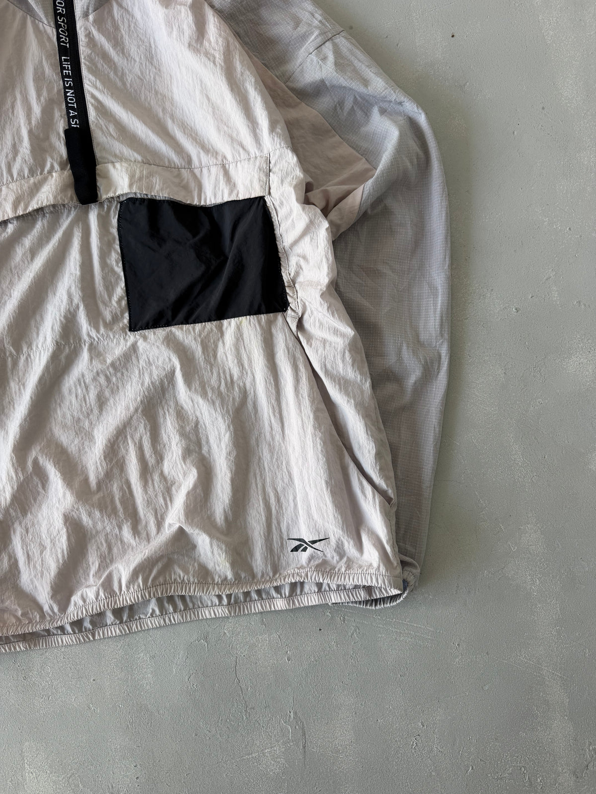 REEBOK HOODED JACKET - XL
