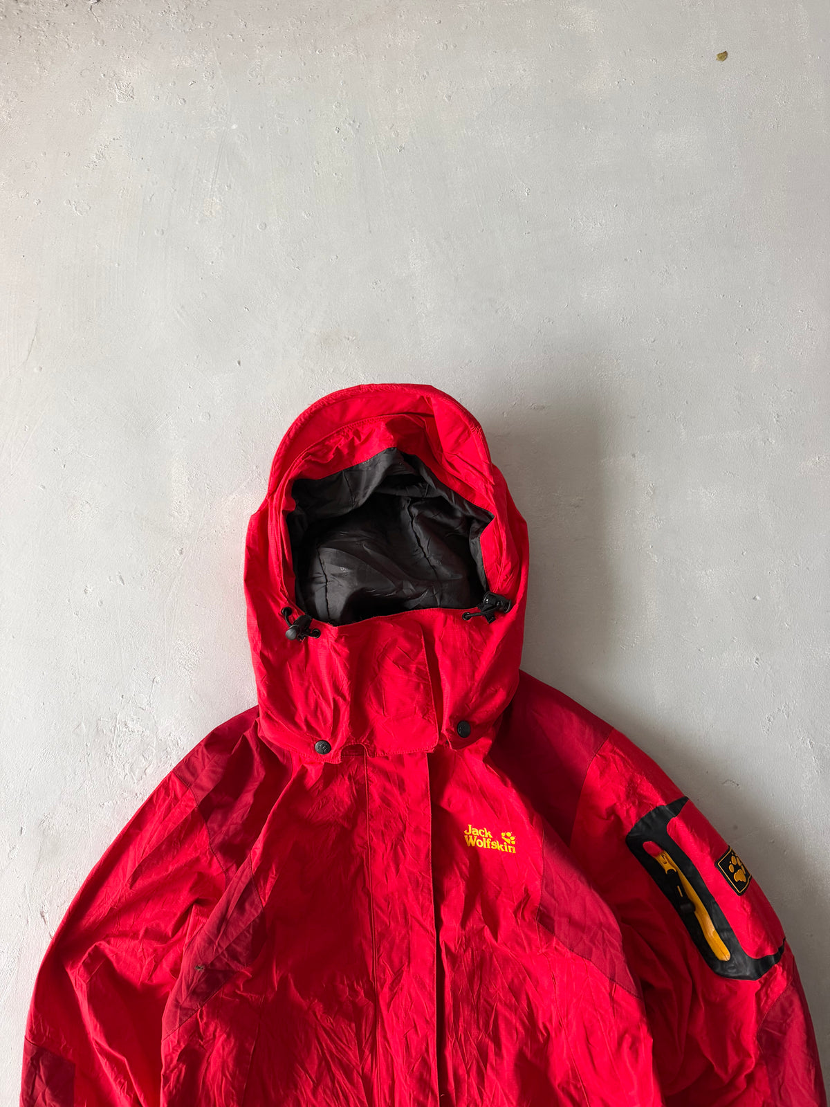 JACK WOLFSKIN HOODED JACKET - M
