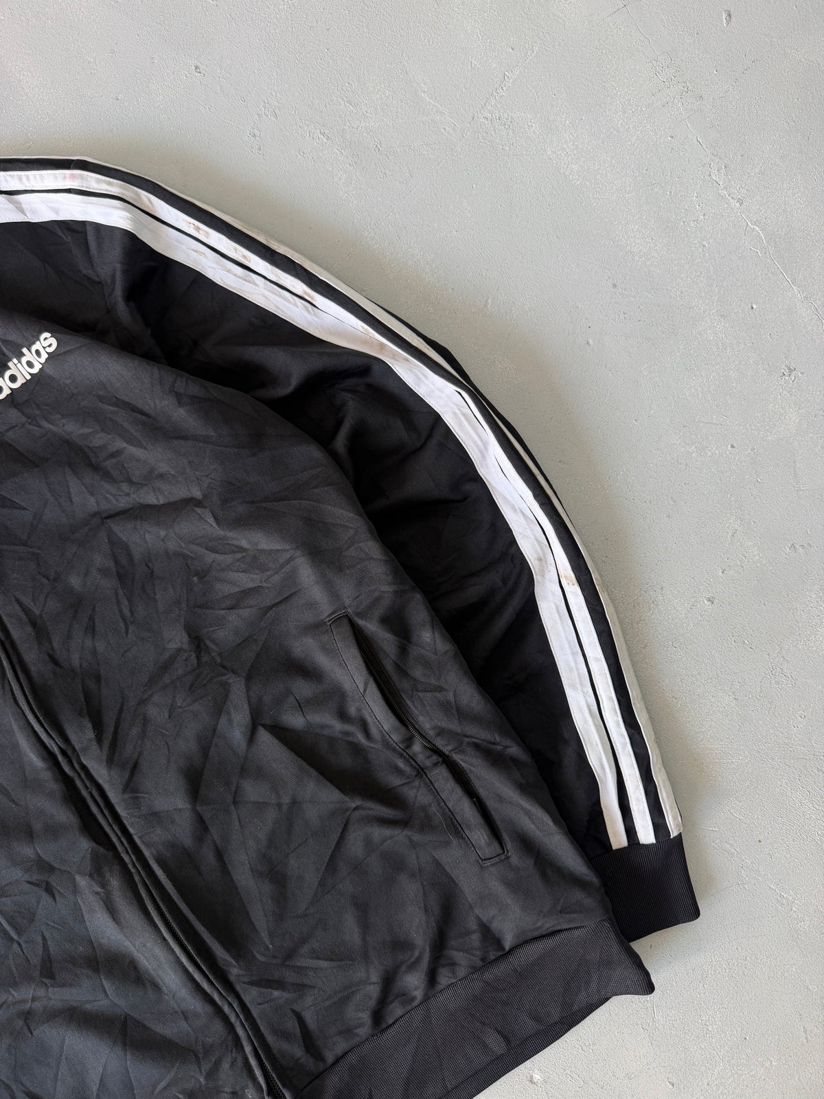 ADIDAS STRIPED JACKET - M