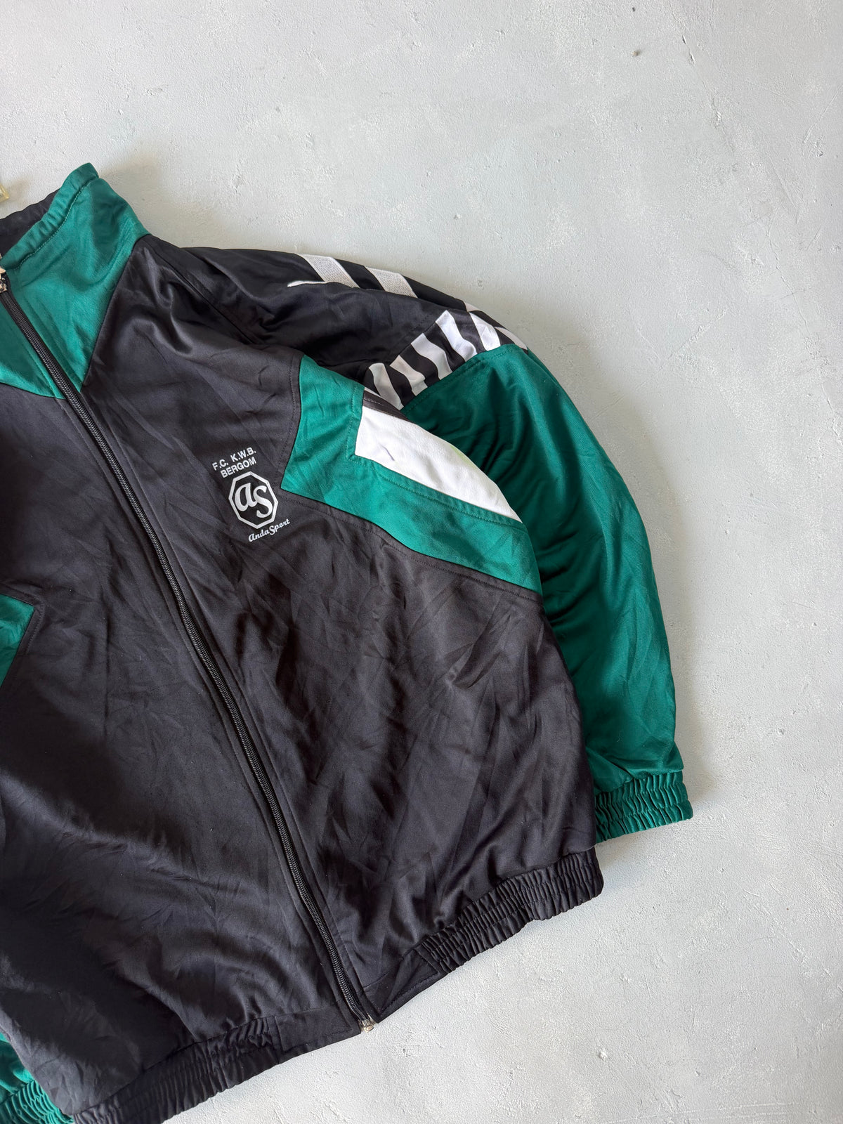 90S HUMMEL JACKET - XL