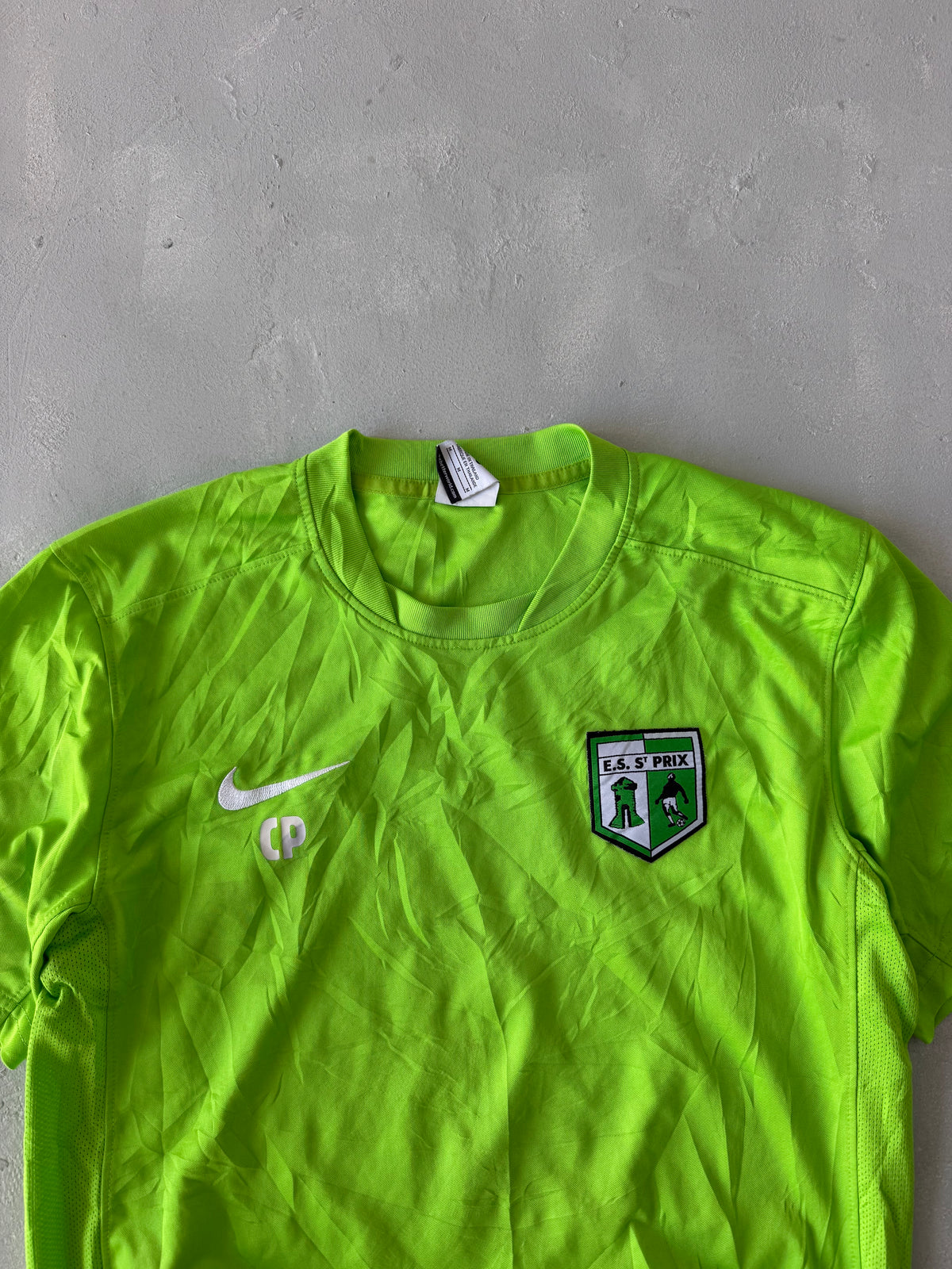 NIKE DRI FIT TEE - M