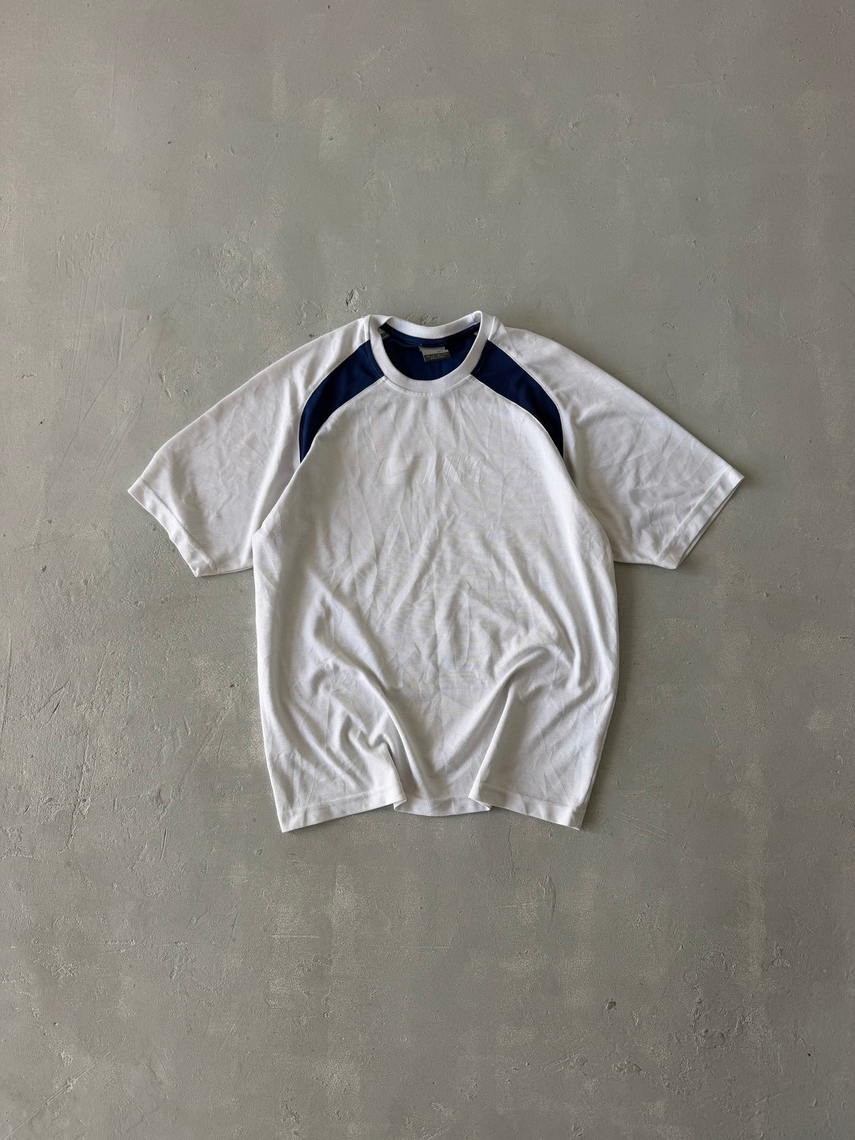 00S NIKE DRI FIT TEE - M