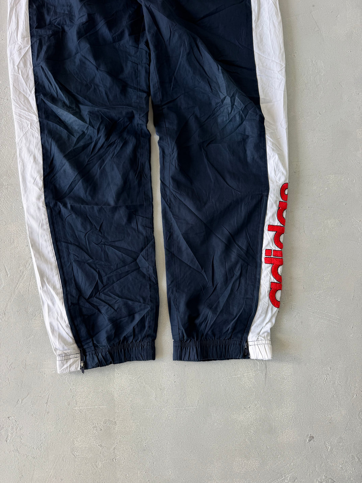 00S ADIDAS TRACK PANT - M