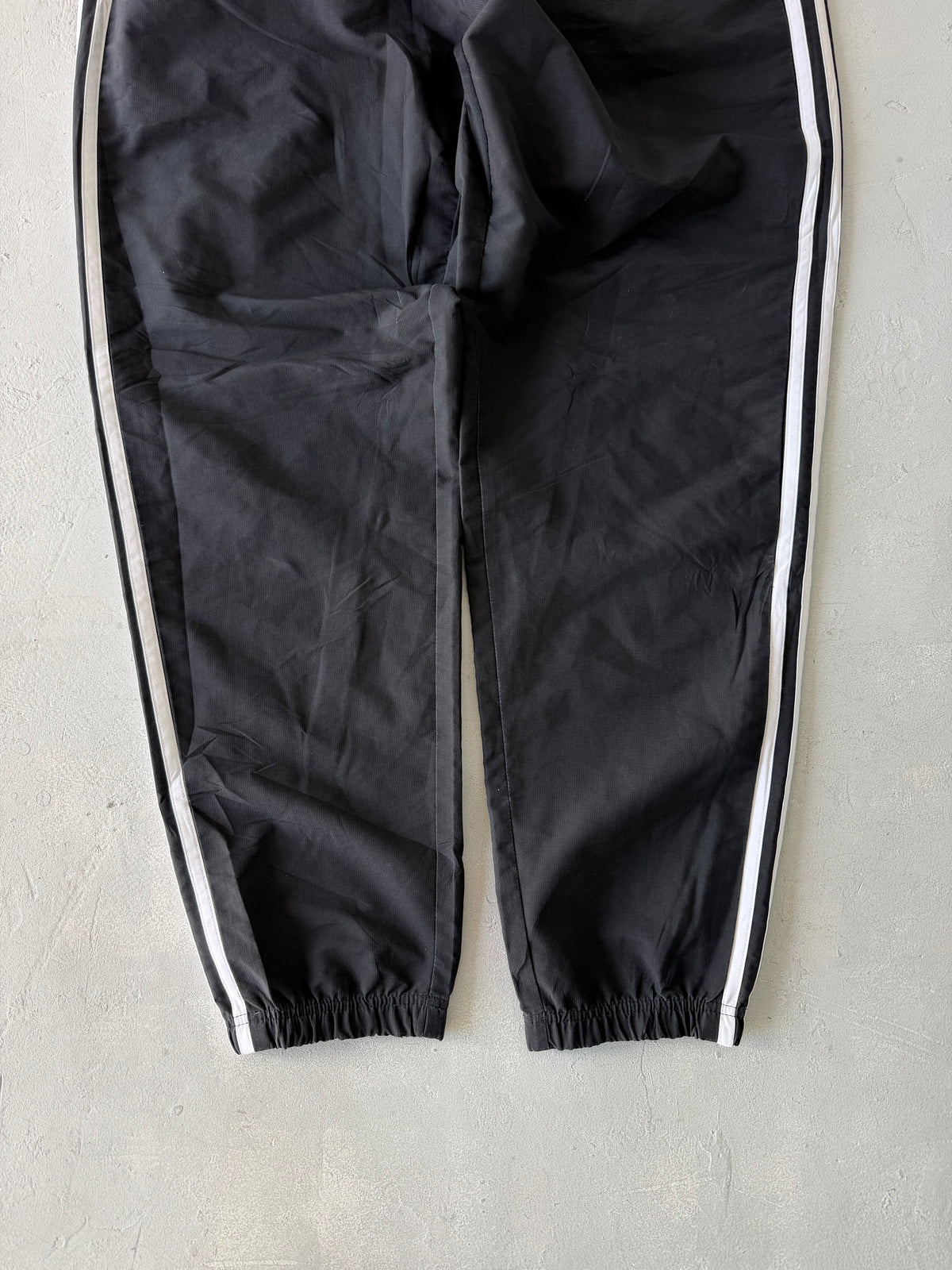 ADIDAS STRIPED TRACK PANT - M