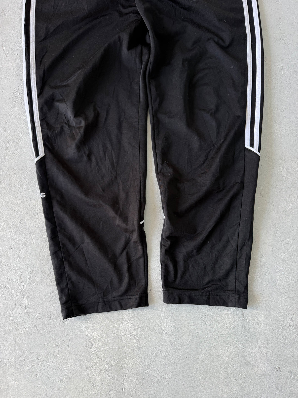 ADIDAS STRIPED TRACK PANT - XL