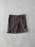 00S NIKE SHORTS - L