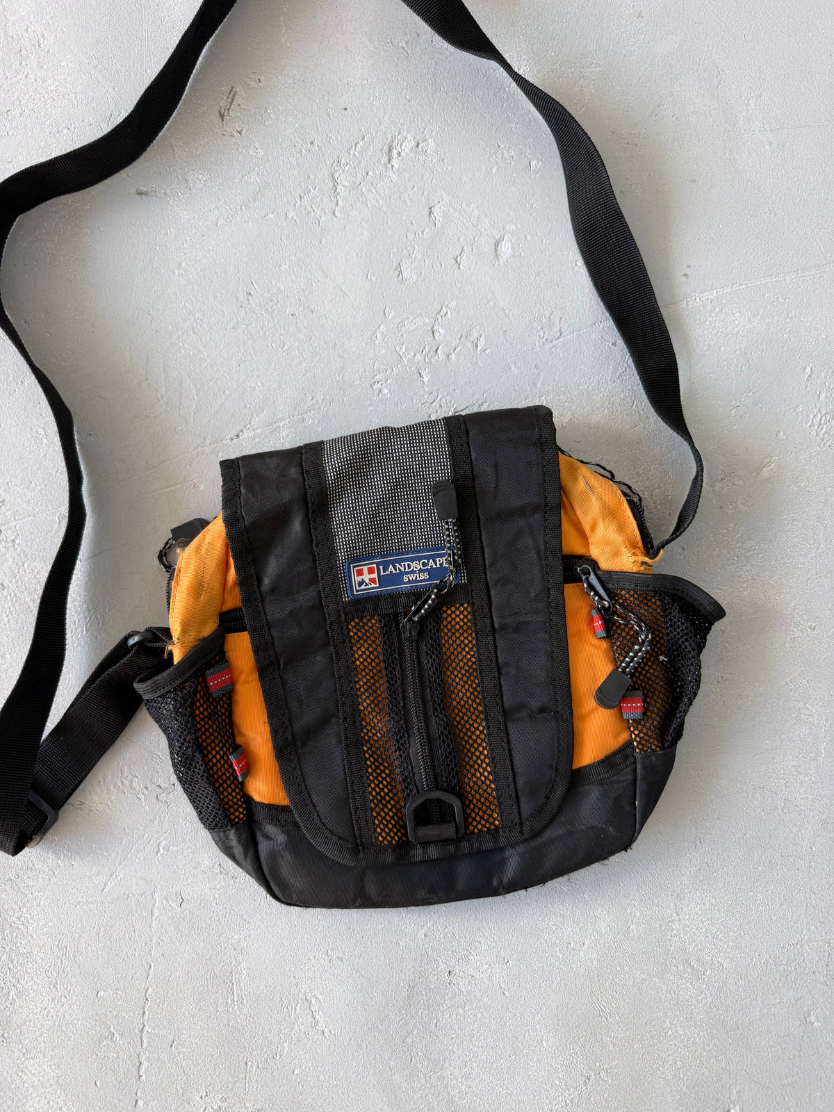SLING BAG