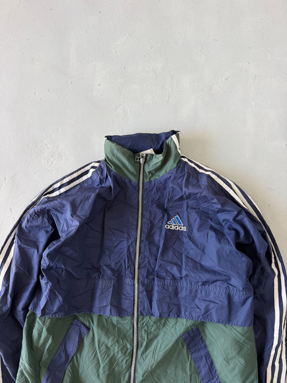 00S ADIDAS STRIPED JACKET - XL