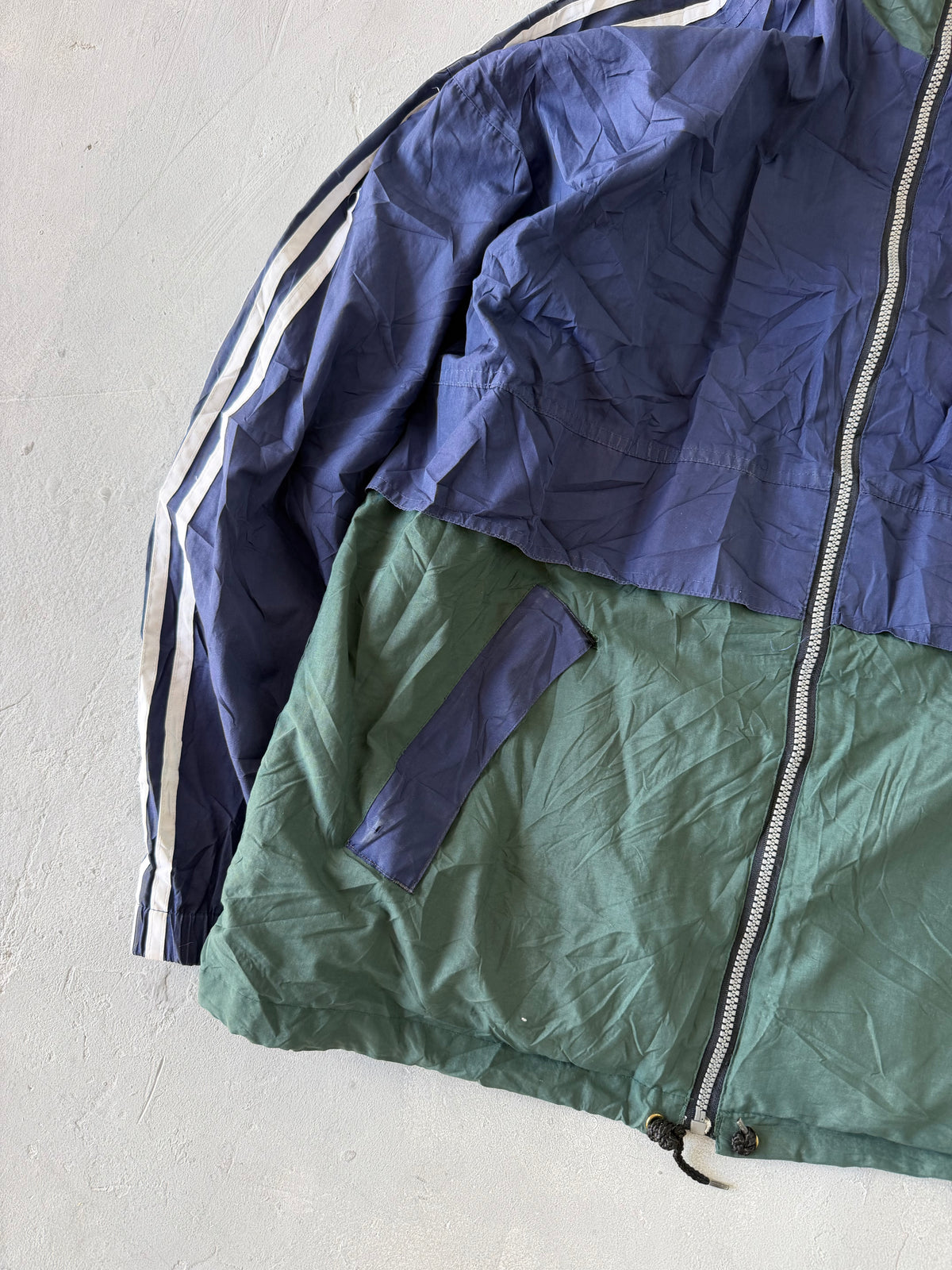 00S ADIDAS STRIPED JACKET - XL