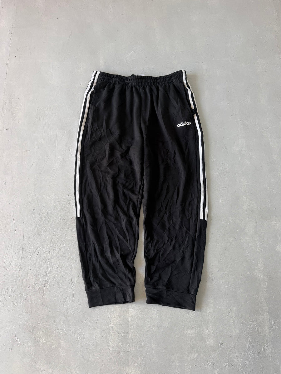 ADIDAS TRACK PANT - M