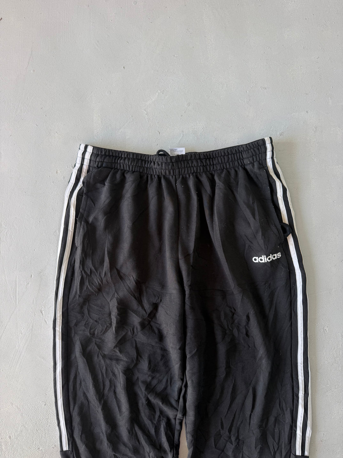 ADIDAS TRACK PANT - M