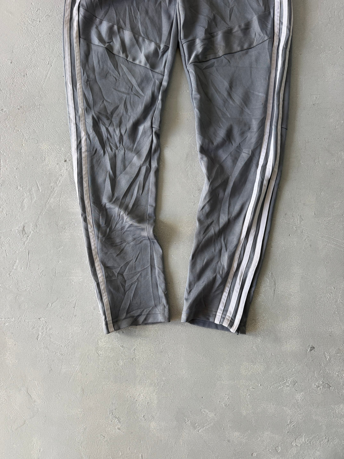 ADIDAS STRIPED TRACK PANT - S
