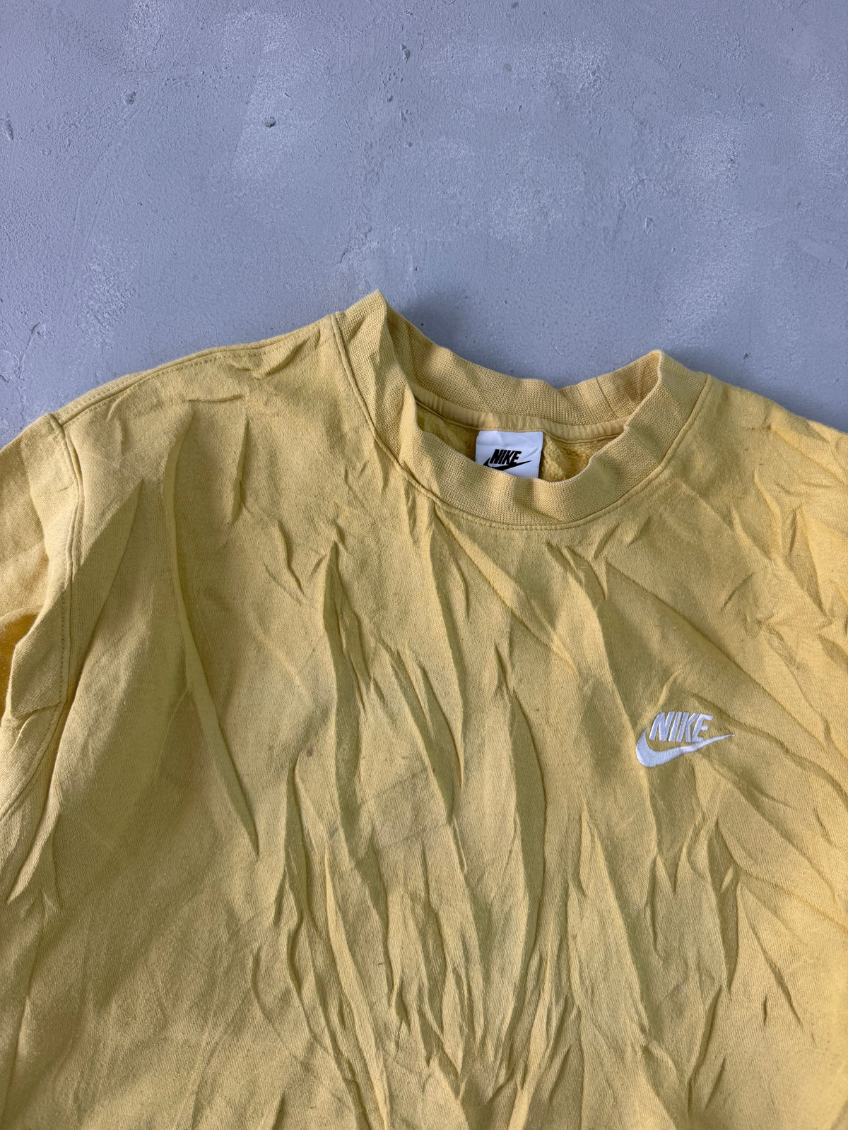 VINTAGE NIKE SWEATSHIRT - L