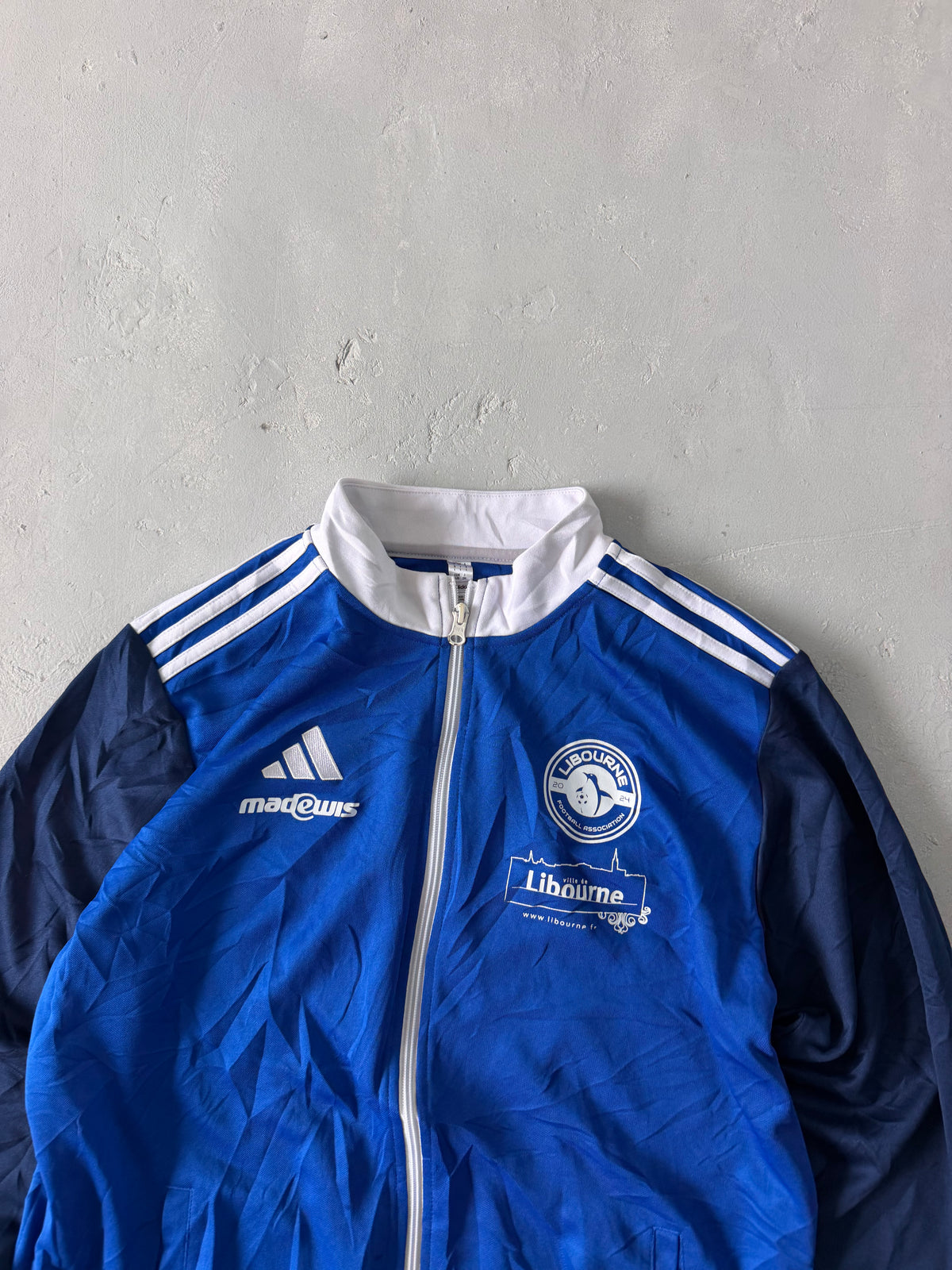 ADIDAS STRIPED JACKET - M