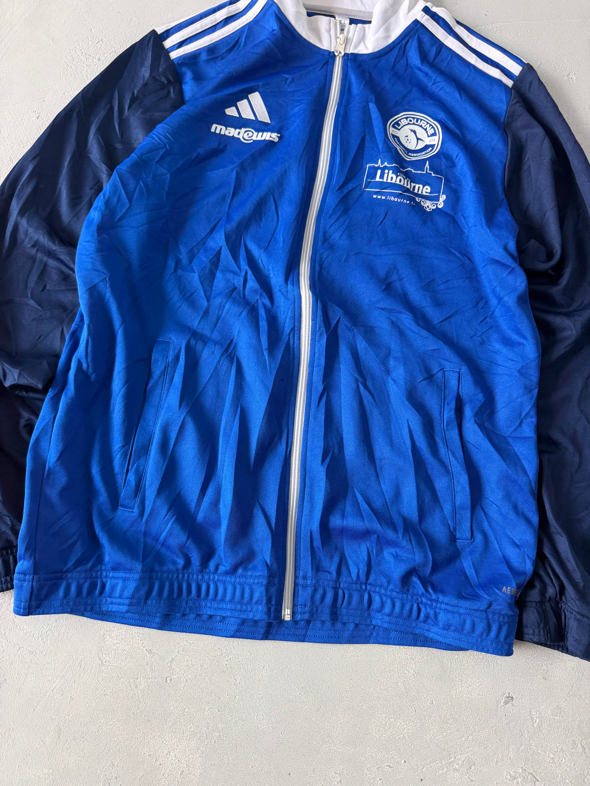 ADIDAS STRIPED JACKET - M